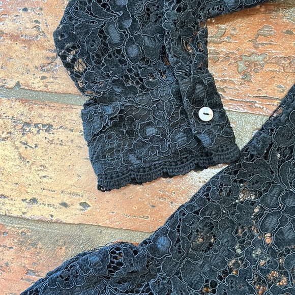 Soft Surroundings Black lace ruffle hem button up tunic szS - Picture 9 of 11